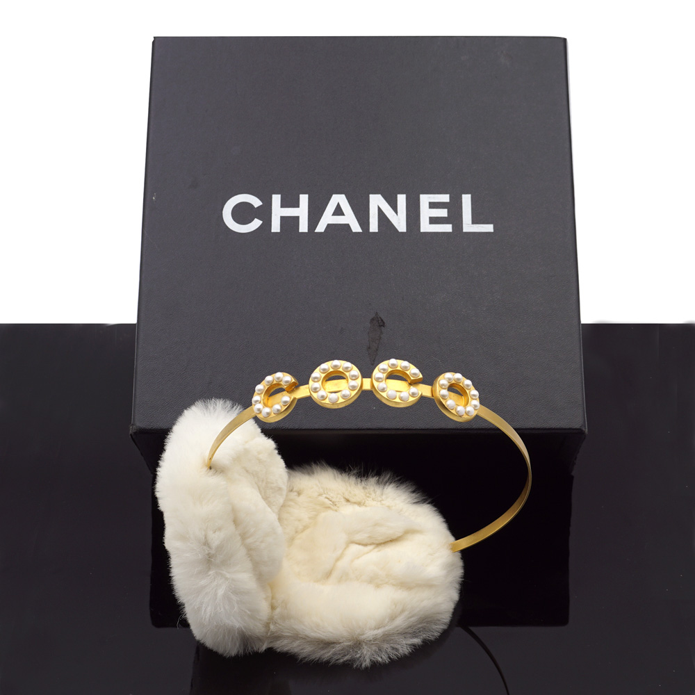 Chanel Haute Couture vintage, ear muffs - Image 2 of 3