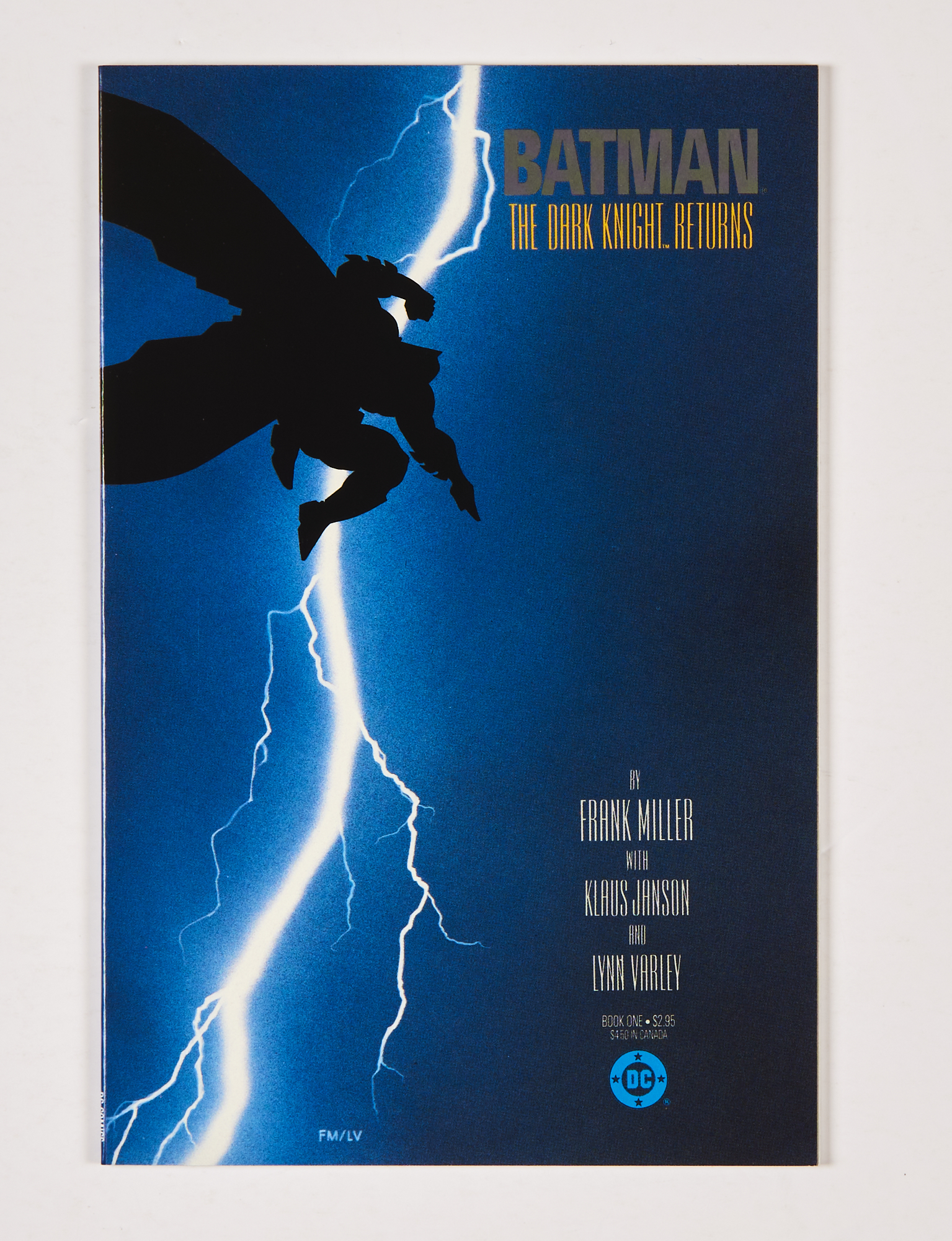 Batman The Dark Knight Returns (Book 1) 1st print 1986 (m]. No Reserve