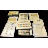 ACCUMULATION of mainly QEII material incl. Wildings noted Tudor Crown, Graphite sets, some wmk