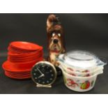 Mixed lot to include a collection of vintage Gaydon Melmex melamine tableware, a vintage musical dog