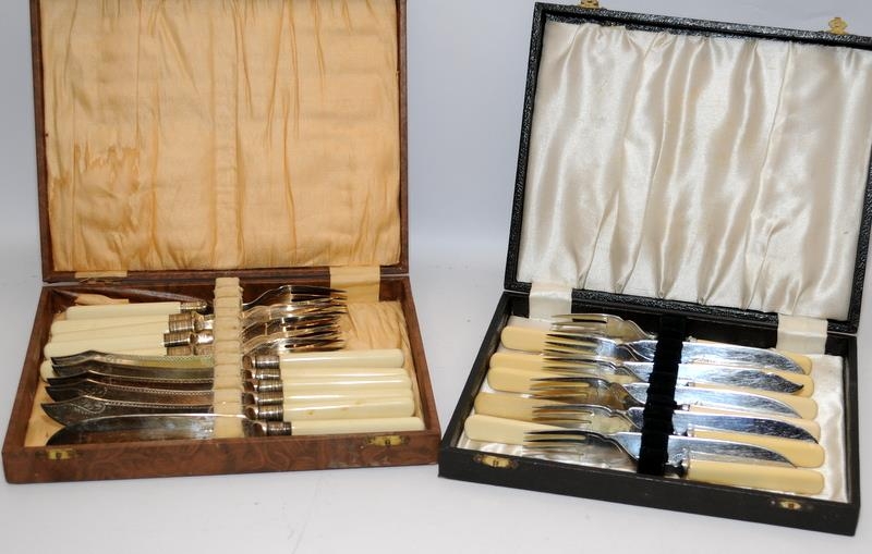 A quantity of vintage flatware comprising both stainless steel and silver plated examples. - Image 4 of 5