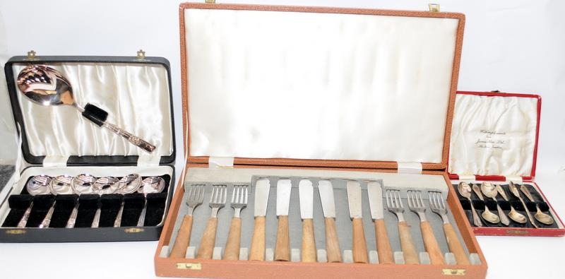 A quantity of vintage flatware comprising both stainless steel and silver plated examples. - Image 2 of 5