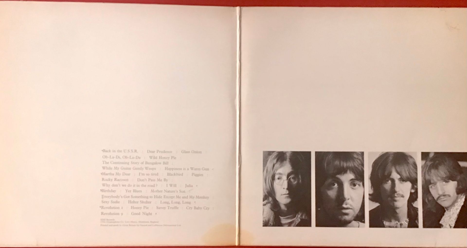 THE BEATLES UNNUMBERED WHITE ALBUM. This double album found here in VG+ condition on Apple Records - Image 2 of 4