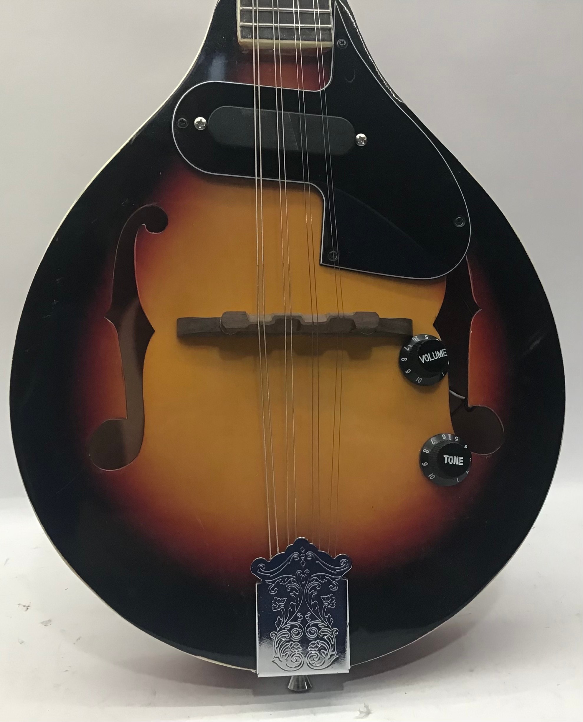 8 STRING MANDOLIN BY GLARRY. This mandolin uses maple body, rosewood bridge, beautiful sound, - Image 3 of 5