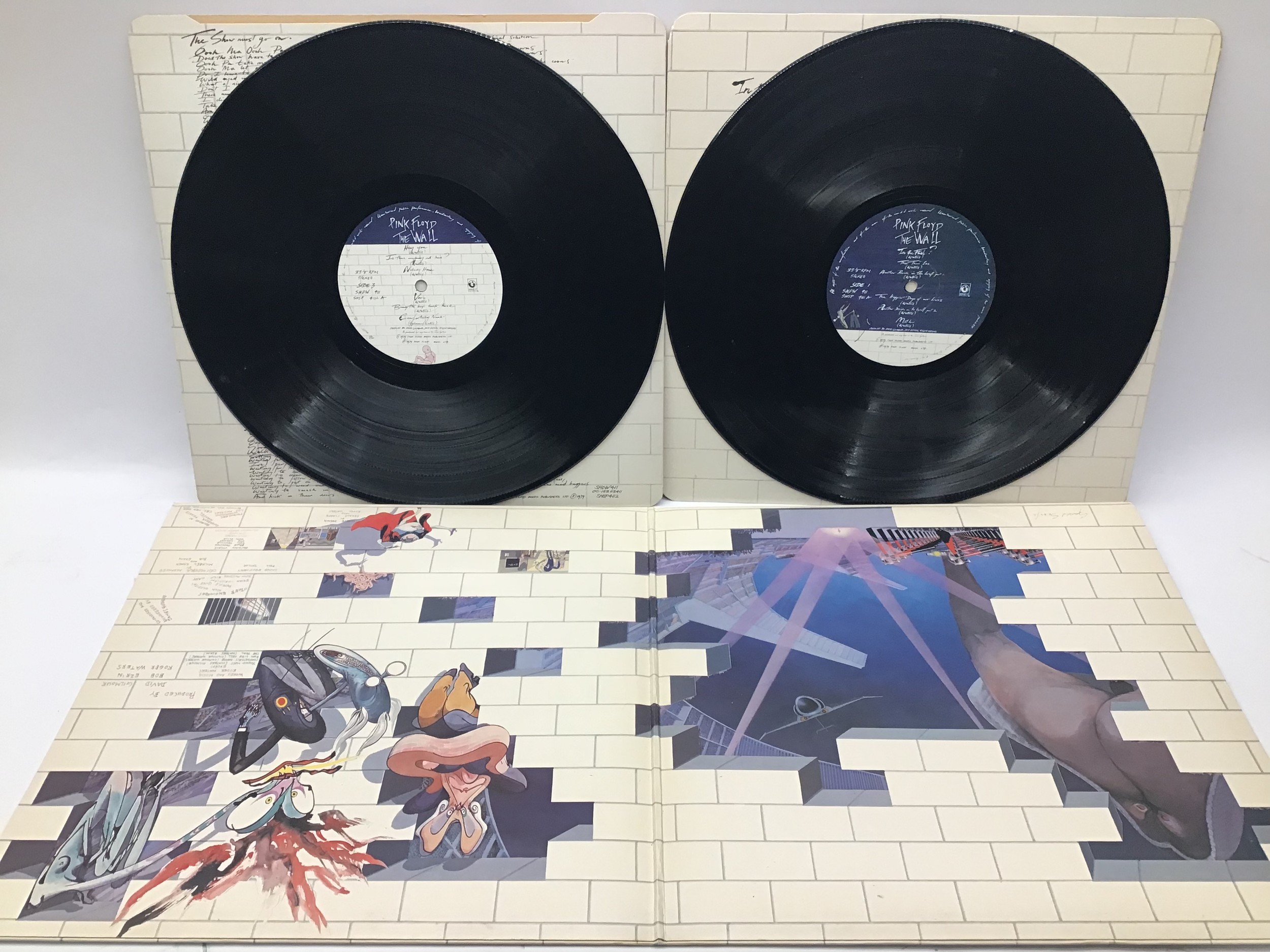 PINK FLOYD 'THE WALL' UK STEREO VINYL DOUBLE ALBUM. Great record here on Harvest SHDW411 released in - Image 3 of 3