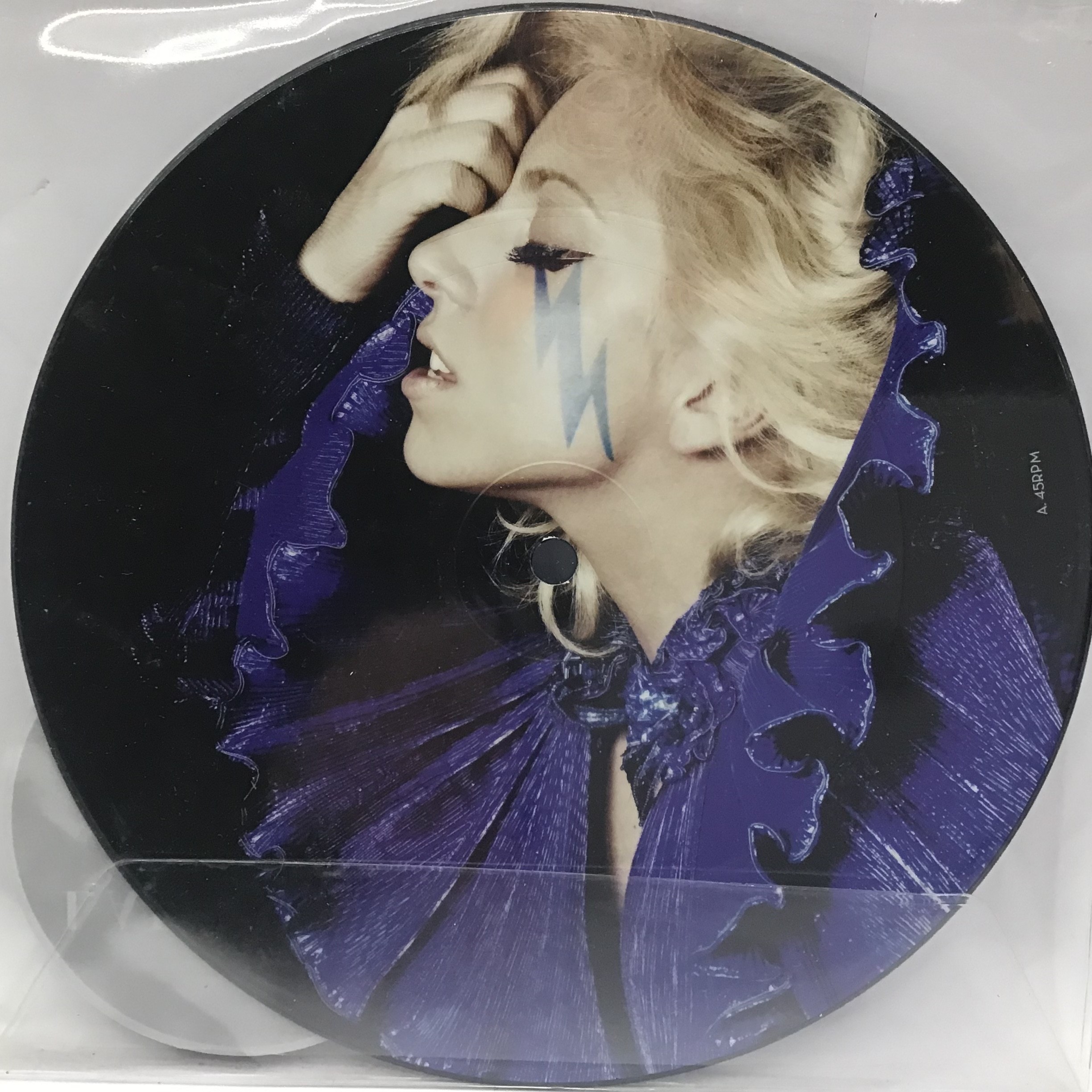 LADY GAGA ‘JUST DANCE’ 7” PICTURE DISC. This is a limited release of the 2008 2 track picture disc - Image 2 of 2
