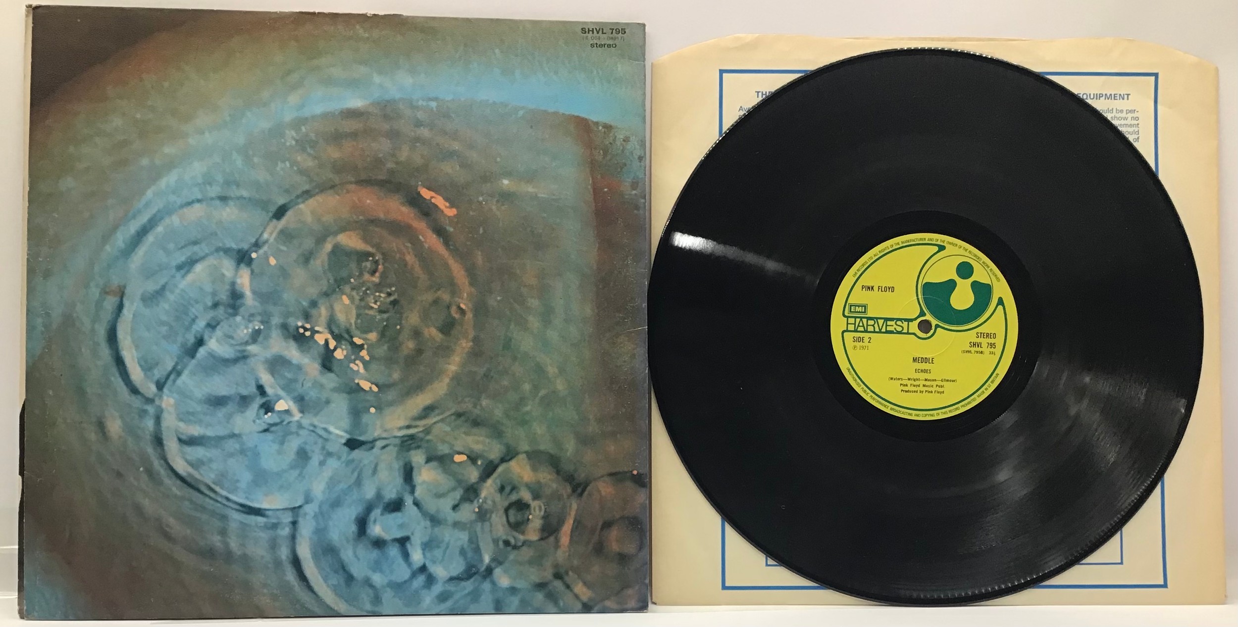 PINK FLOYD "MEDDLE" VINYL LP RECORD. Excellent UK press on Harvest SHVL 795 from 1971. This stereo - Image 2 of 3