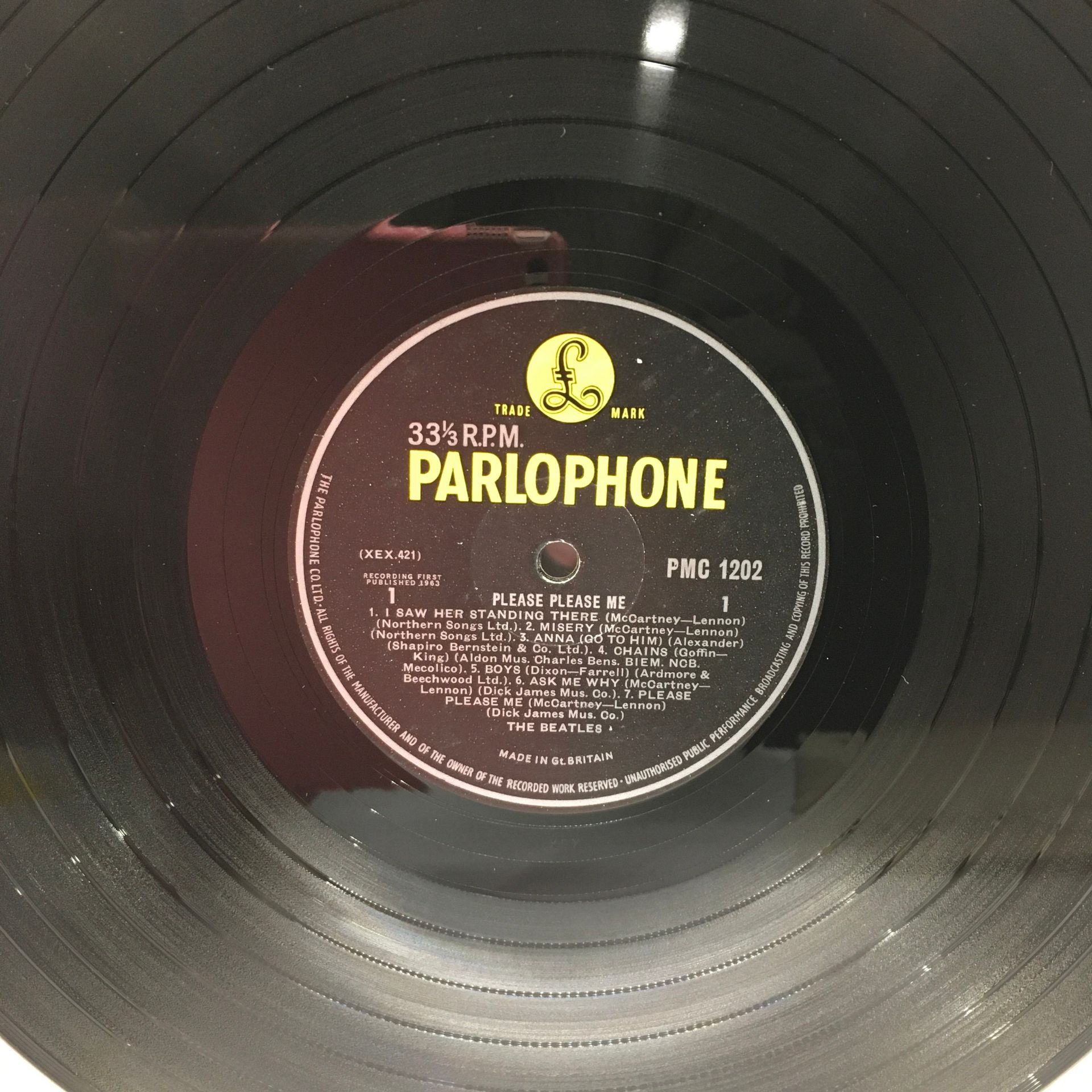 THE BEATLES 'PLEASE PLEASE ME' EARLY 3rd PRESS VINYL LP. A fantastic copy of this Mono press on - Image 3 of 4