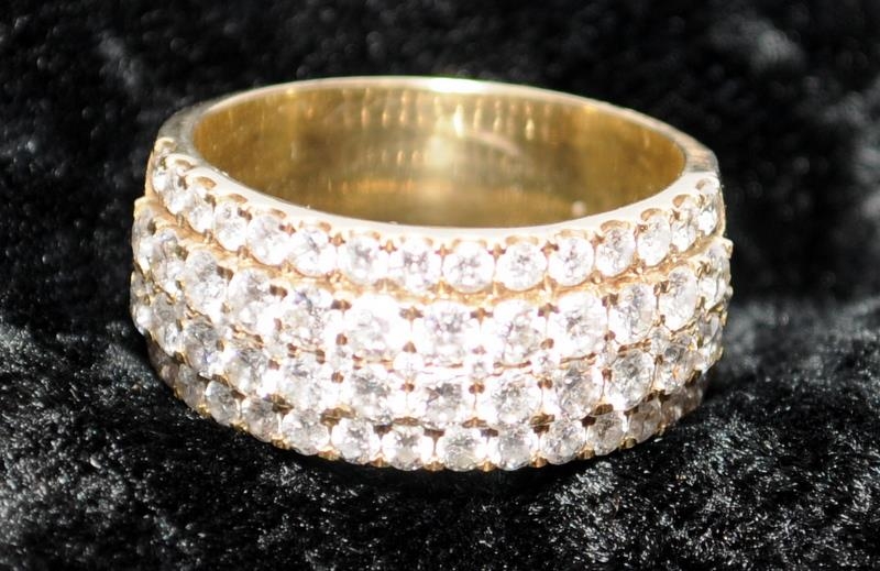 9ct gold Pave diamond ring size S, weight 7.6g