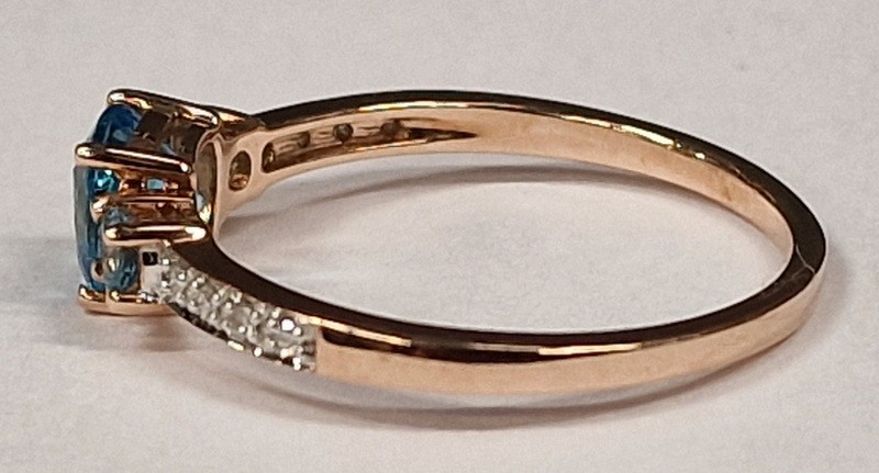 Topaz/Diamond 9ct rose gold ring Size T - Image 2 of 4