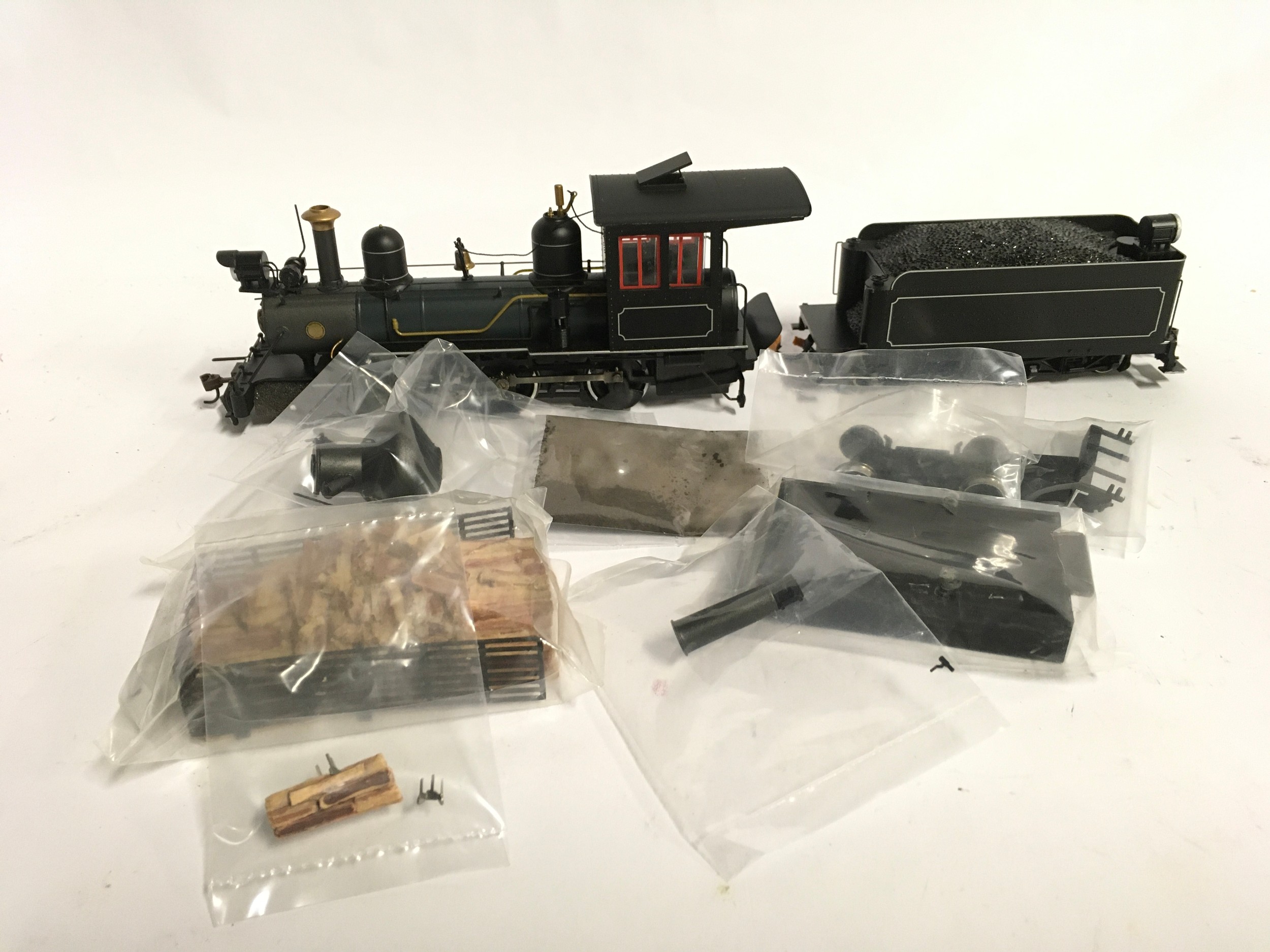 Bachmann Spectrum 28323 On30 Modern 4-4-0 American Outside Frame Steam Locomotive, painted, - Image 3 of 4