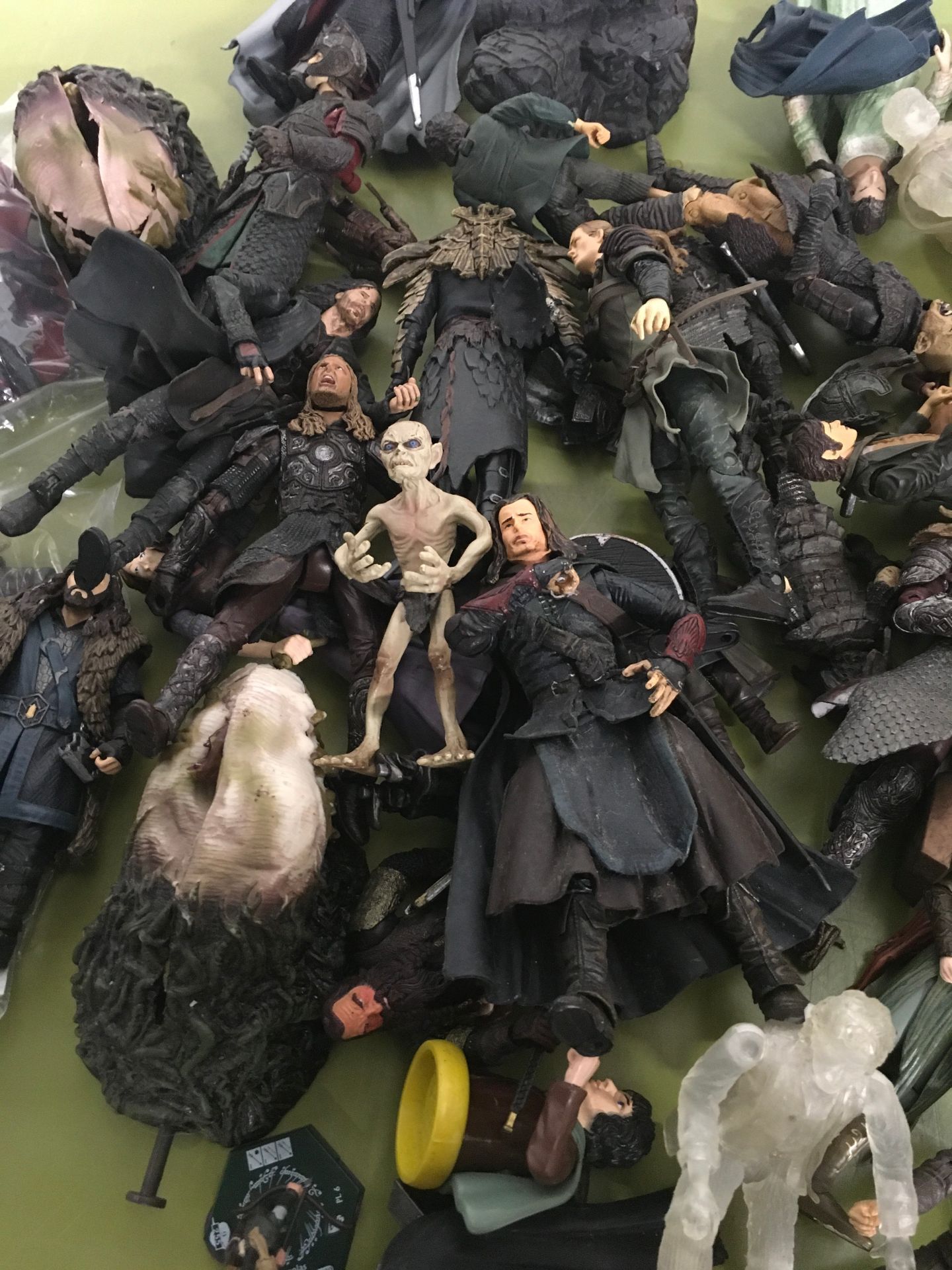 Collection of Lord of the Rings figures. - Image 3 of 4