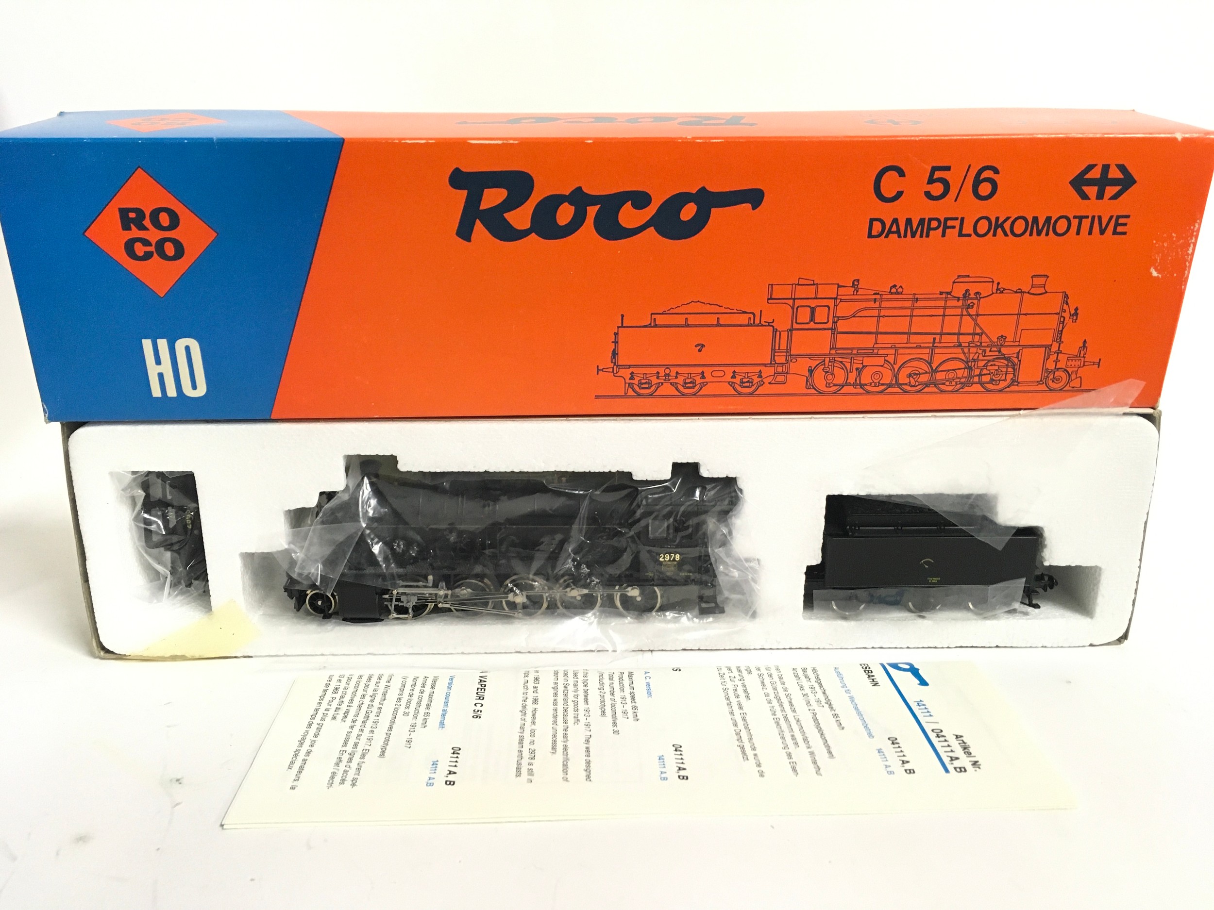 Roco HO Gauge 2-rail 04111 2-10-0 Steam Outline Locomotive 2976 Class 5/6, black, with 6-wheeled