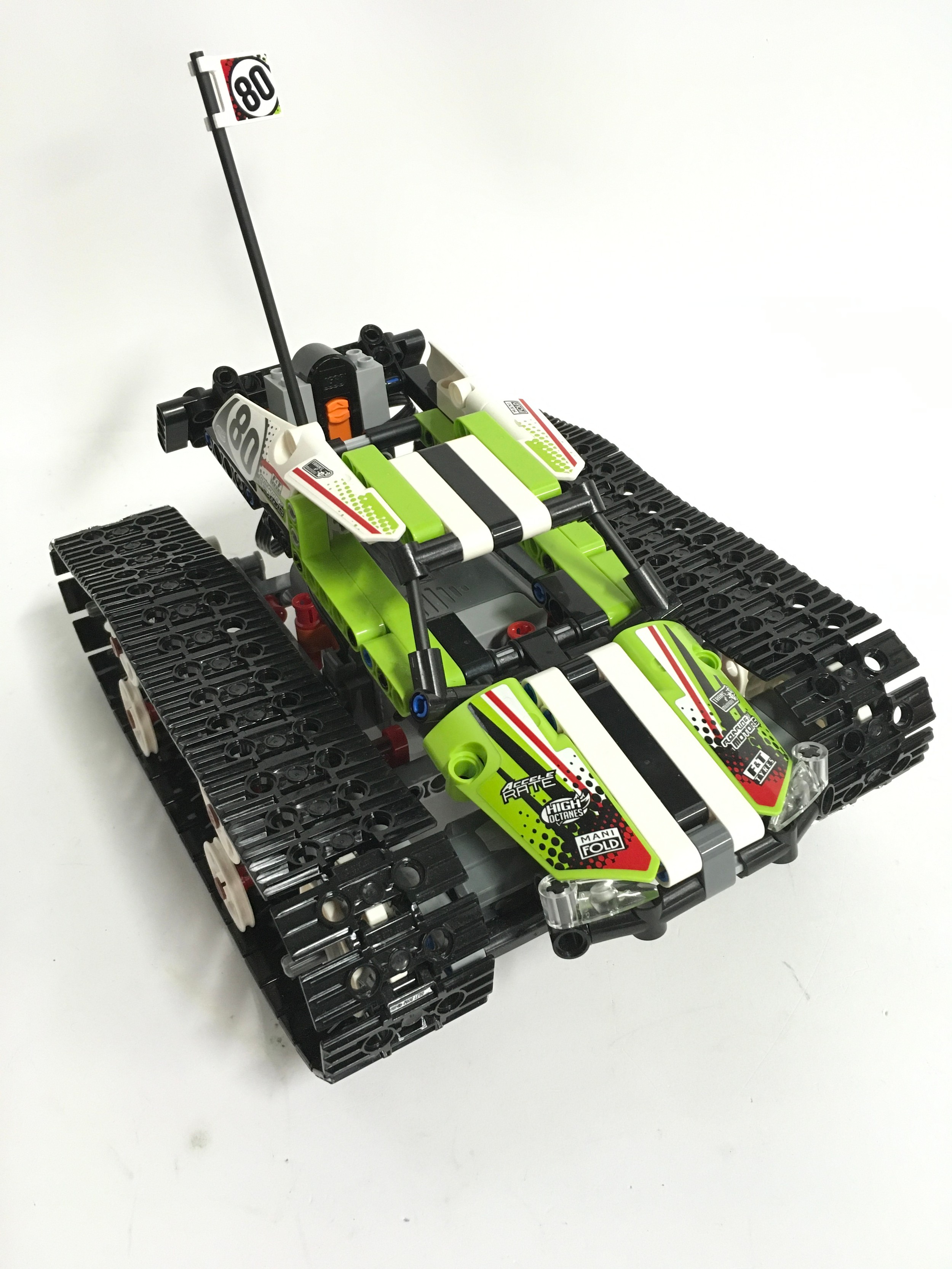 Lego Technic RC Tracked Racer with instructions. 99.9% complete. - Image 3 of 3