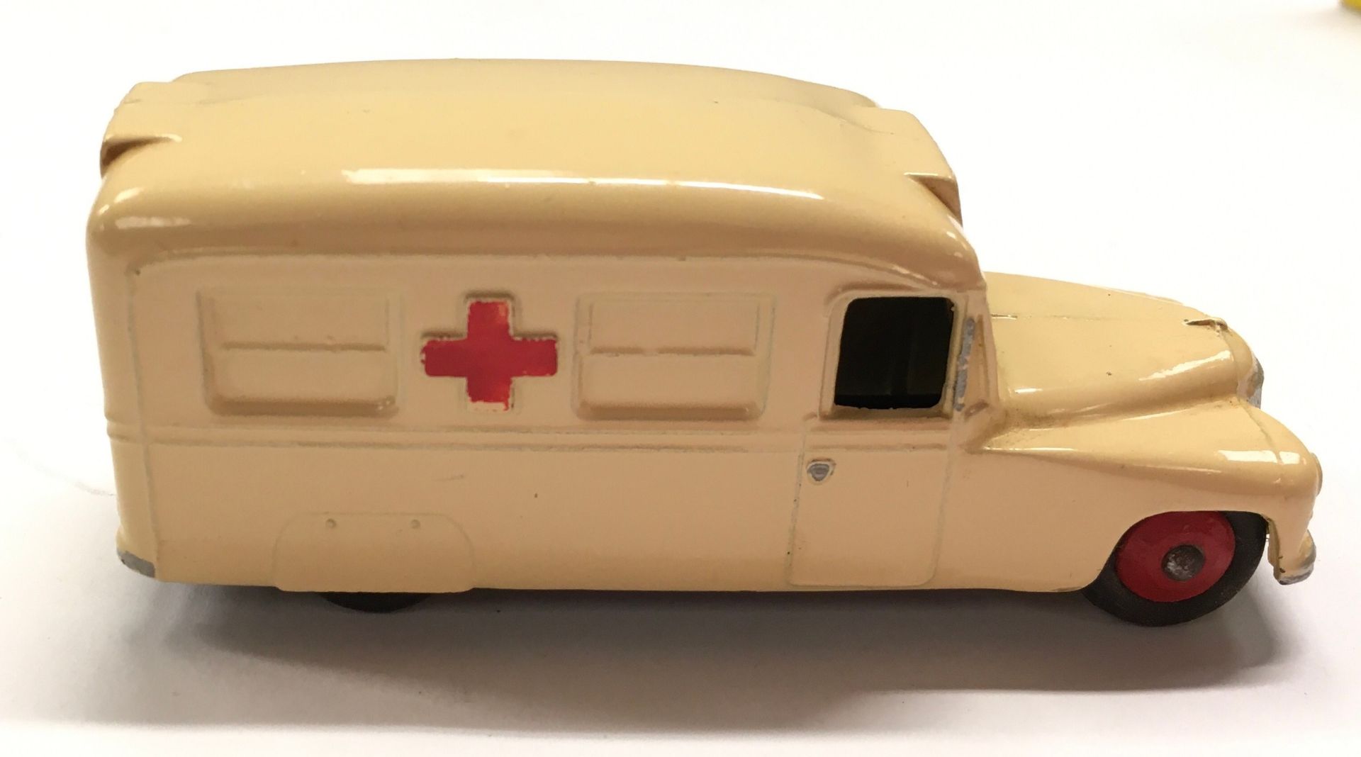 Dinky 253 Daimler "Ambulance" - deep cream body, silver trim, red ridged hubs with smooth tyres, red - Image 2 of 3