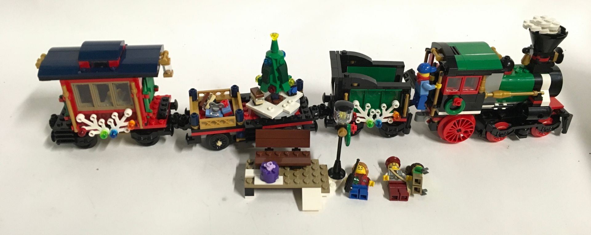 Lego Creator 10254 Winter Holiday Train set and 40262 Christmas Train Ride. Both sets have a few - Image 3 of 3