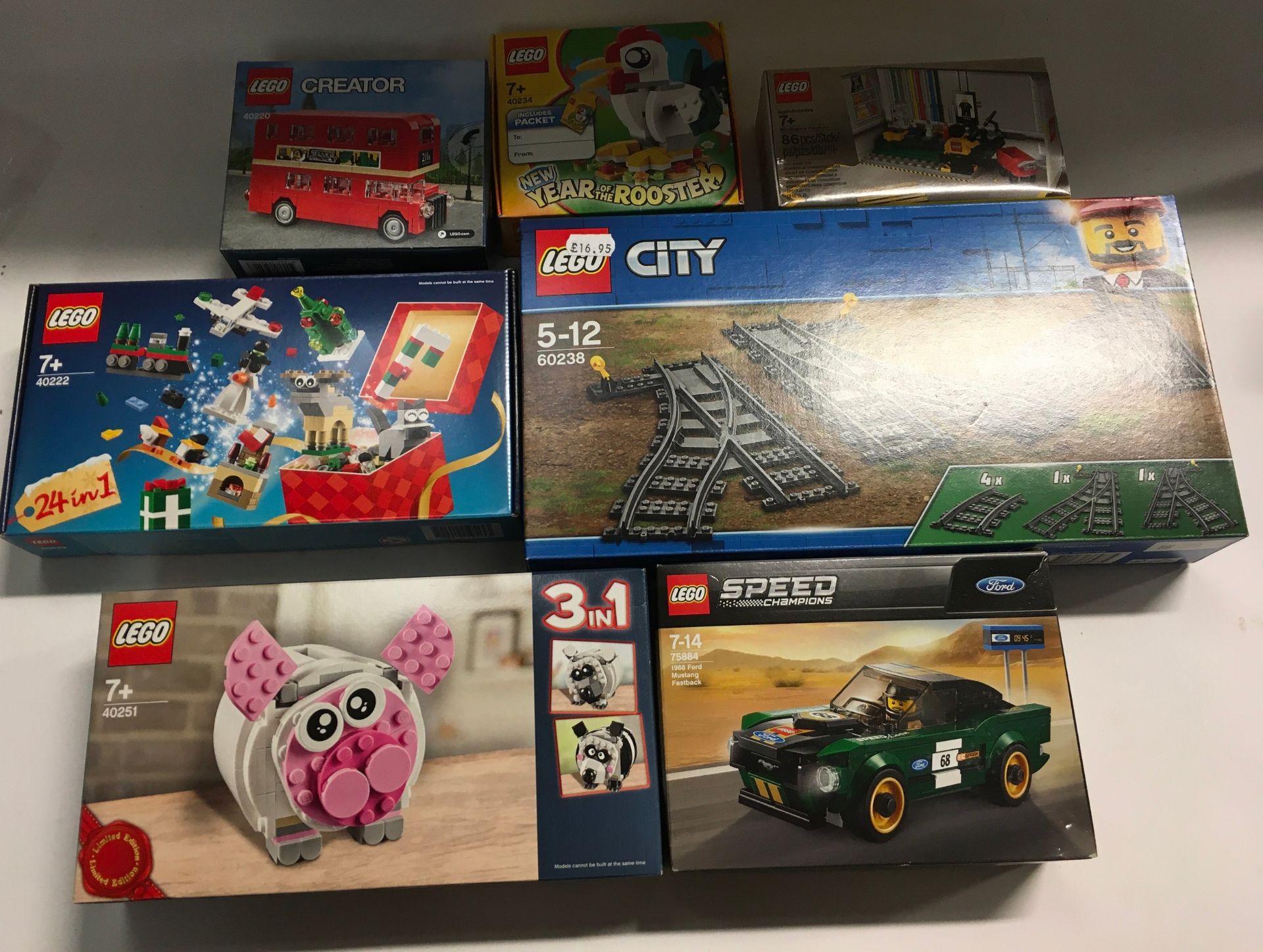 7 x Lego sets: 75884 1968 Ford Mustang Fastback, 40251 3 in 1 money bank, 40220 London Bus, 40234