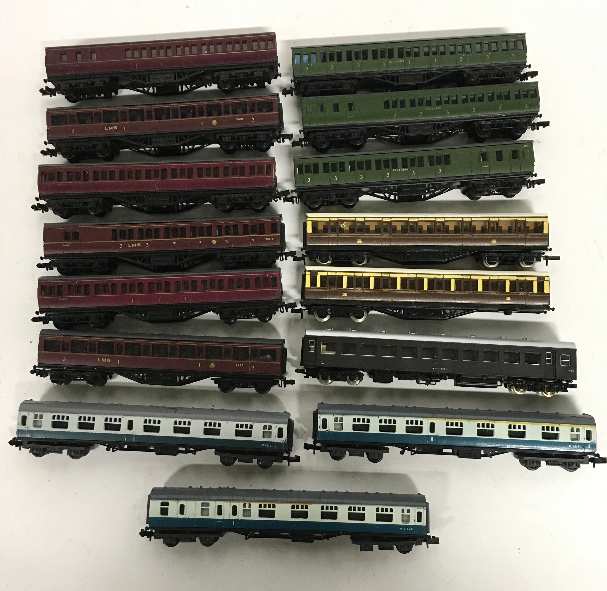15 x various N Gauge coaches. Generally good condition (2 missing set of wheels).