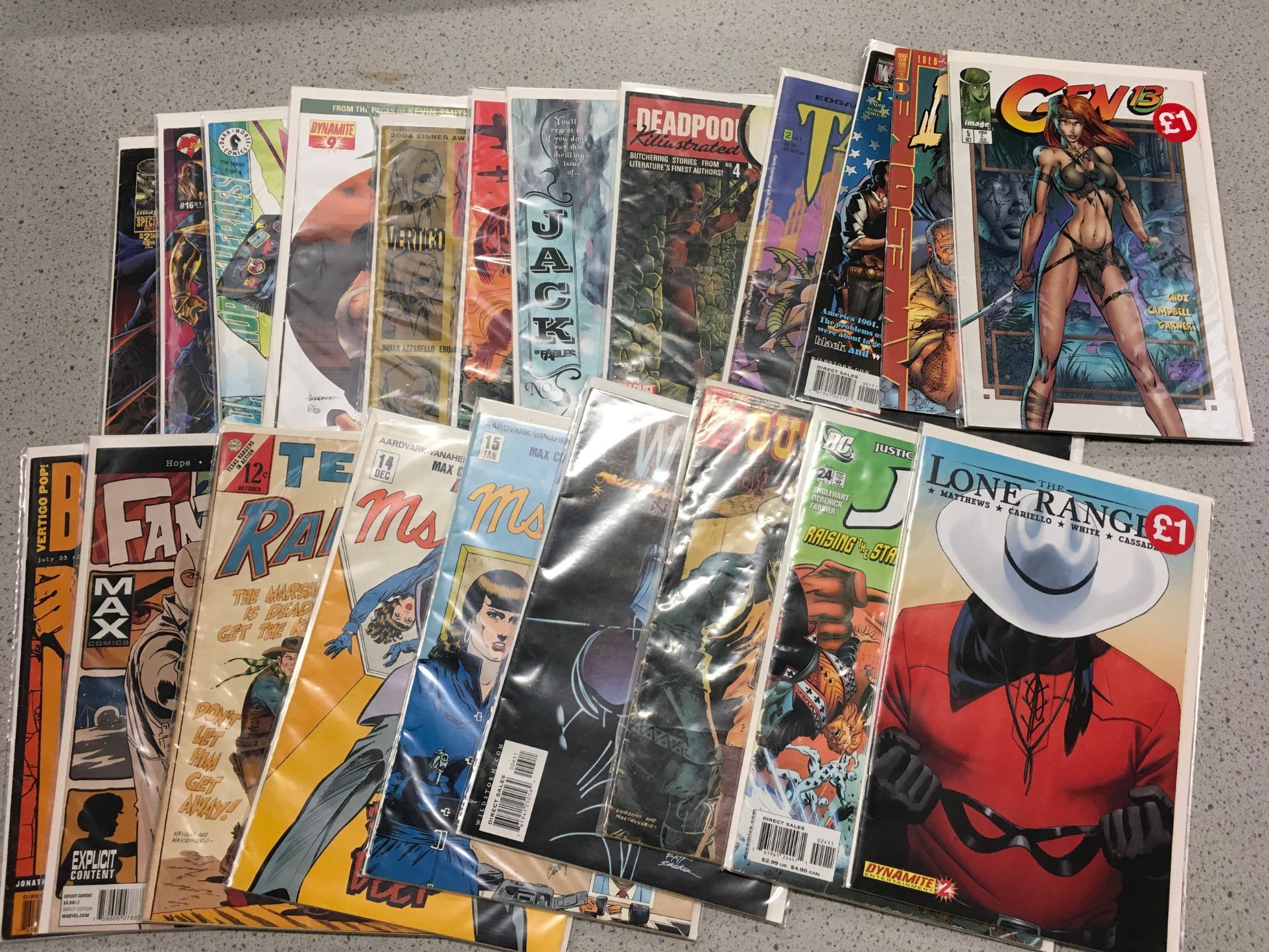 Approx 200+ comics to include DC Comics, Marvel and others. Mixed collection including Spider-Man, - Image 3 of 5