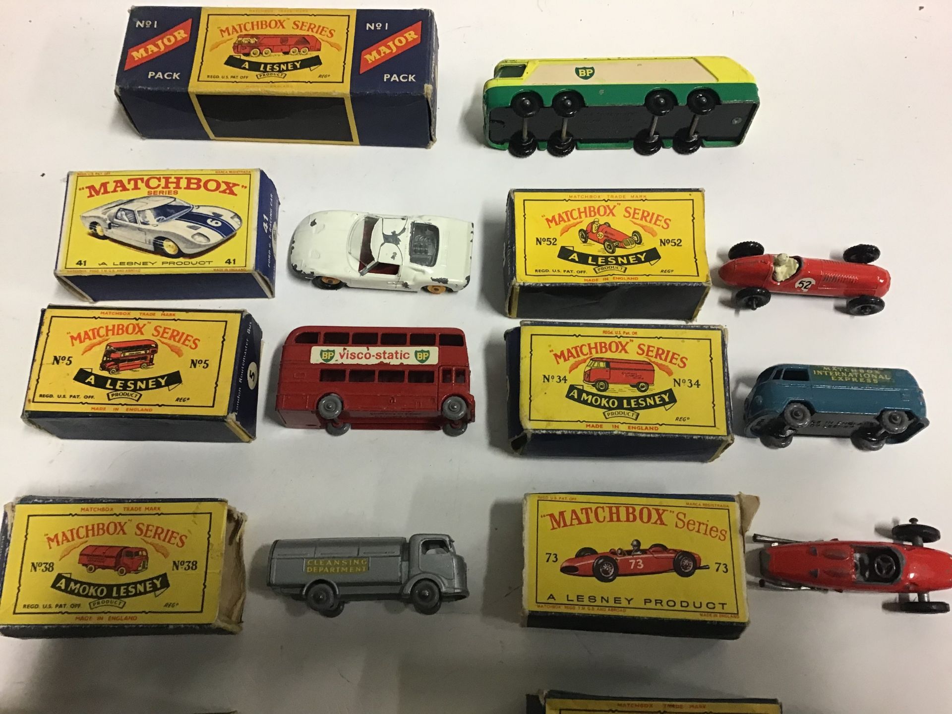 Mixed diecast group to include boxed Matchbox models 52 Maserati, 34 Volkswagen MicroVan, 5 London - Image 2 of 3