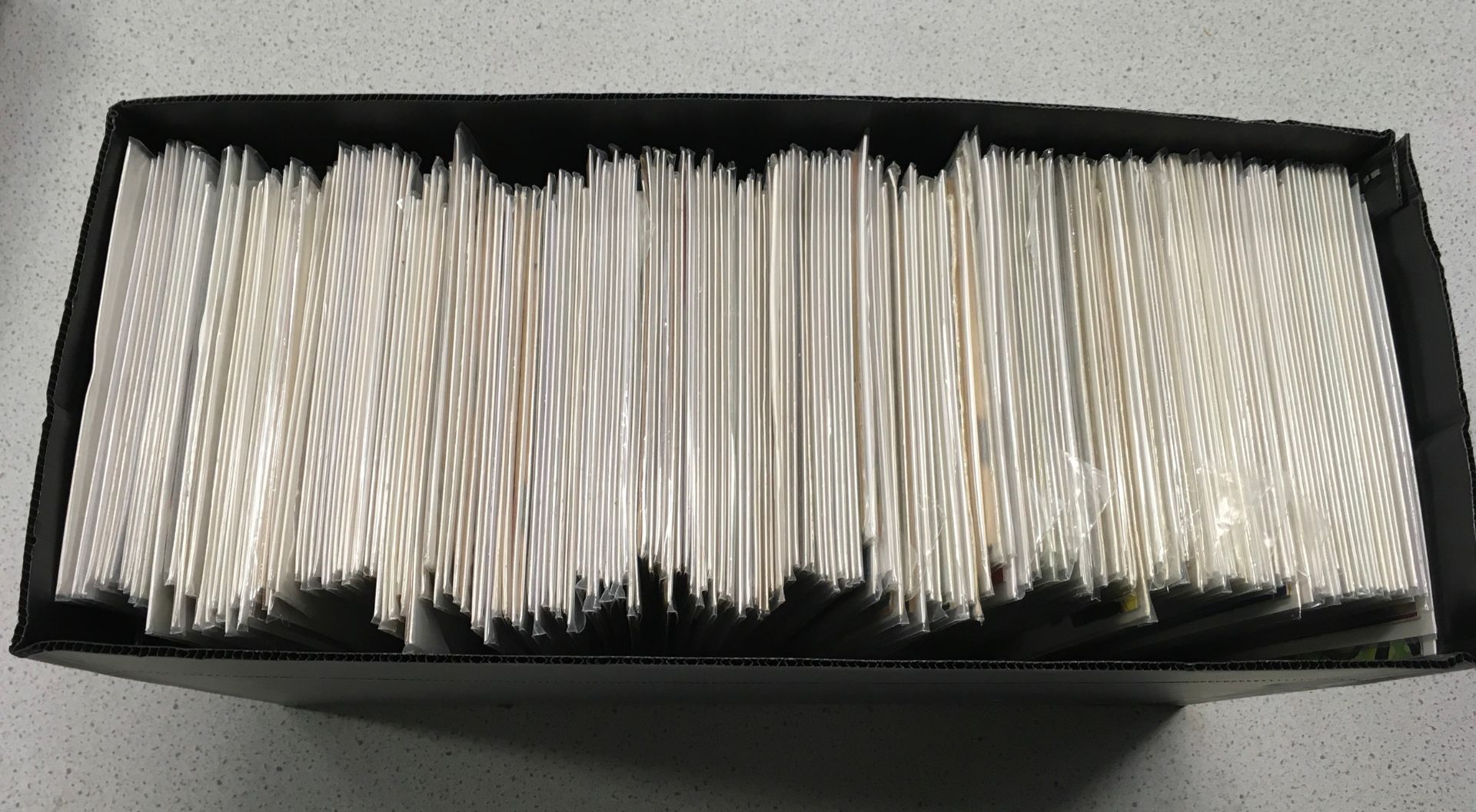 Approx 200+ comics to include Marvel, DC and others. (Only an array of comics pictured). - Image 5 of 5