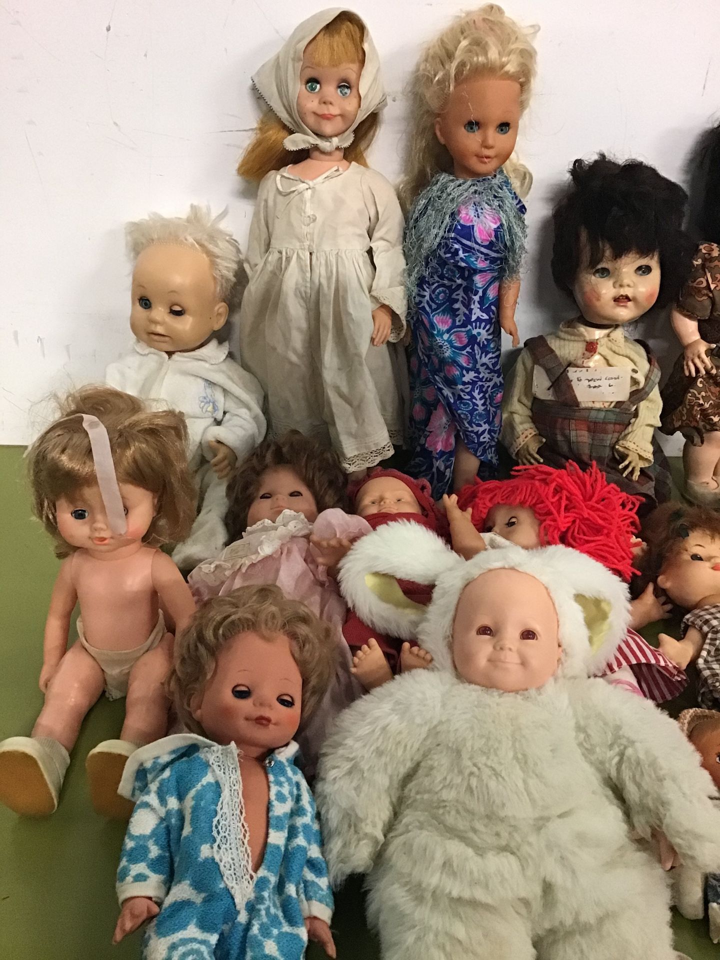 Collection vintage of plastic and vinyl dolls. - Image 2 of 3