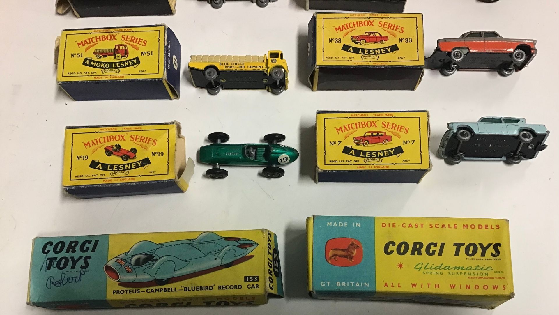 Mixed diecast group to include boxed Matchbox models 52 Maserati, 34 Volkswagen MicroVan, 5 London - Image 3 of 3