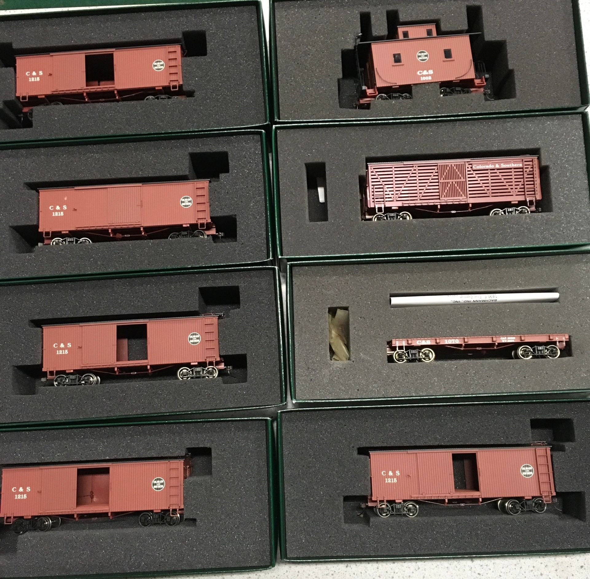 Bachmann Spectrum ON30 Gauge Colorado & Southerm Rolling Stock consisting of catalogue No.27023 x