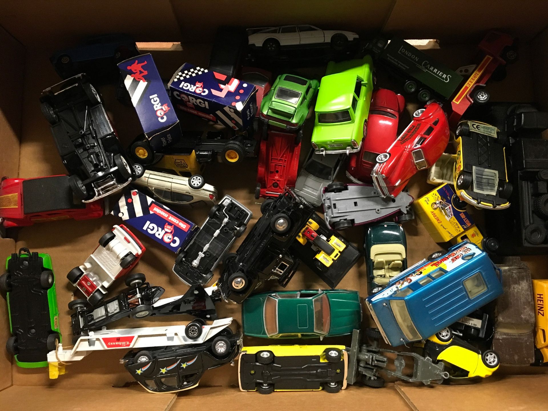 Collection of unboxed diecast models to include Burago, Polistil, Matchbox, Corgi and others. - Image 2 of 3