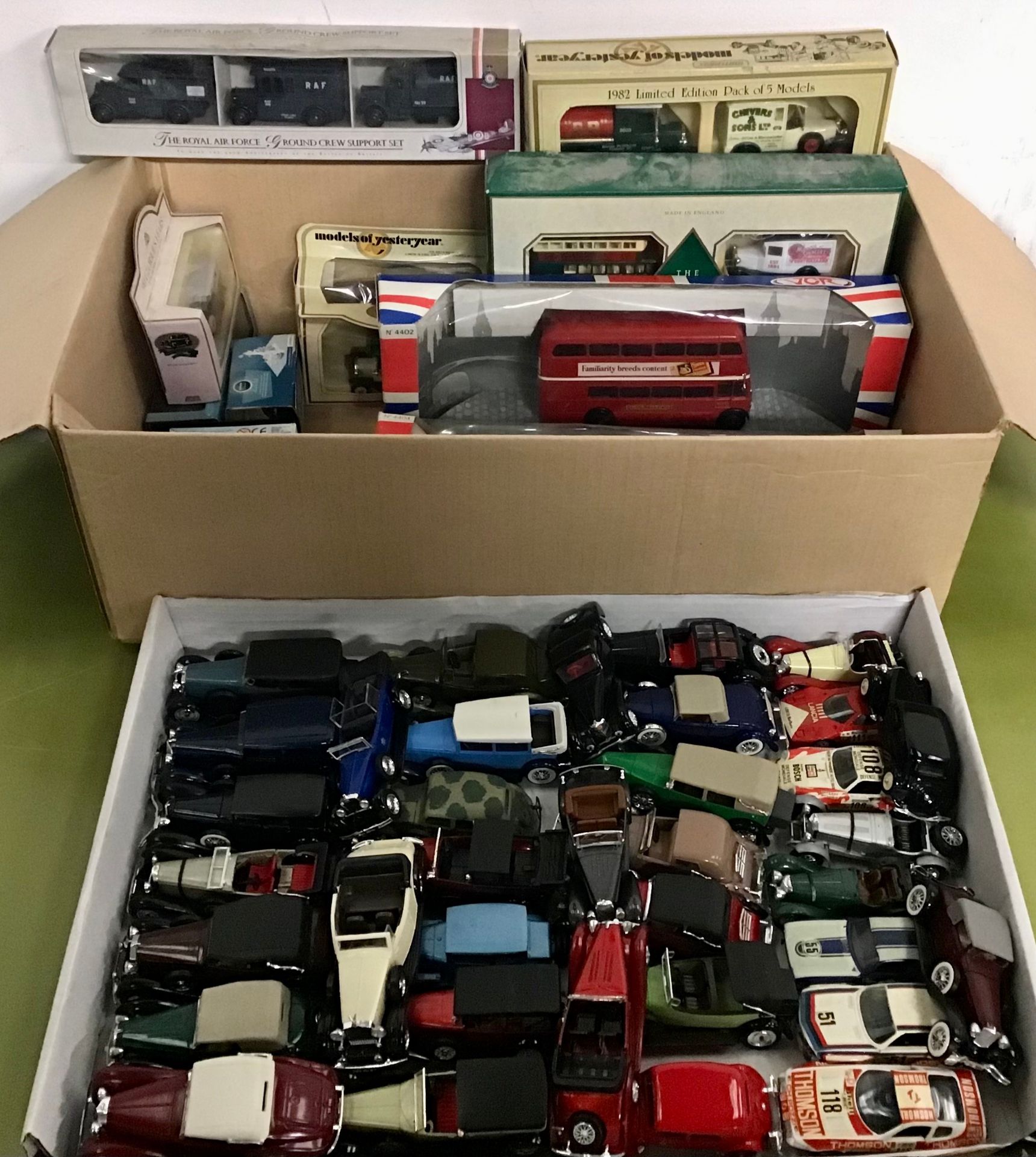 Collection of unboxed Solido models and boxed Solido/Lledo etc models.