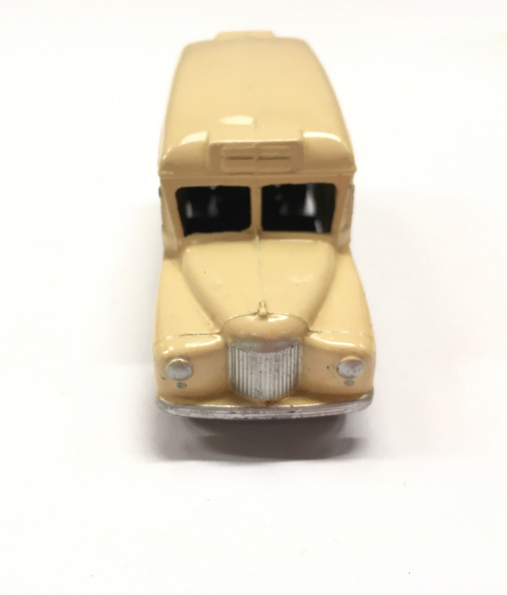 Dinky 253 Daimler "Ambulance" - deep cream body, silver trim, red ridged hubs with smooth tyres, red - Image 3 of 3