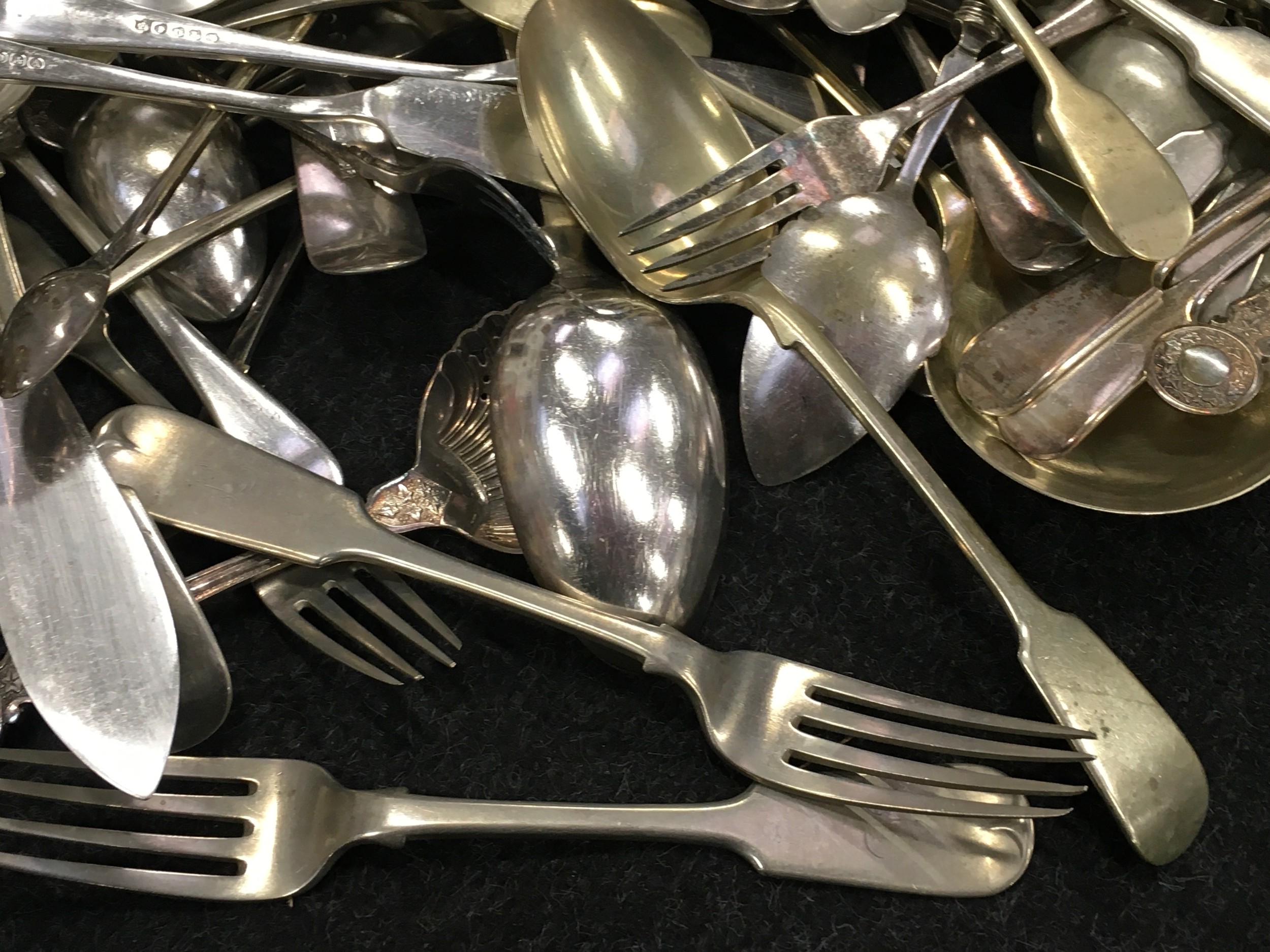 Large collection of silver and silver plated flatware. - Image 3 of 6