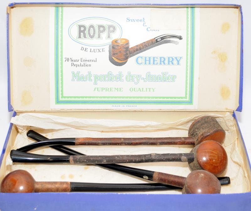 Collection of vintage Ropp De Luxe long stem cherry pipes. All presented in an unused condition