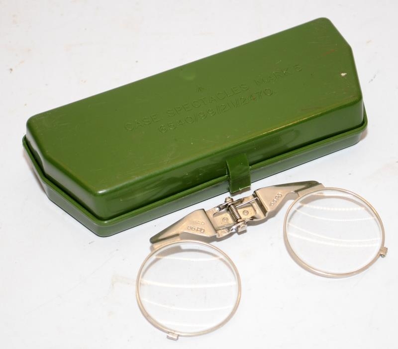 Unusual military issue Mark 5 respirator spectacles in original crows foot marked case. Ref: 6540/