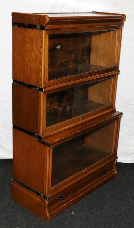 Globe Wernicke oak book case with three glazed doors above a drawer. 86.5cm (W), 35.5cm (D), - Image 4 of 7
