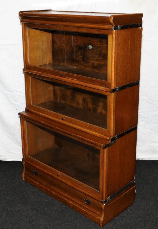 Globe Wernicke oak book case with three glazed doors above a drawer. 86.5cm (W), 35.5cm (D), - Image 5 of 7