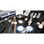 A collection of mostly gents quartz watches requiring batteries c/w a working chrome Ingersoll