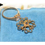 9ct gold solitaire ring c/w a vintage 9ct gold and sapphire brooch