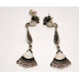 Mother of pearl 925 silver drop earrings.