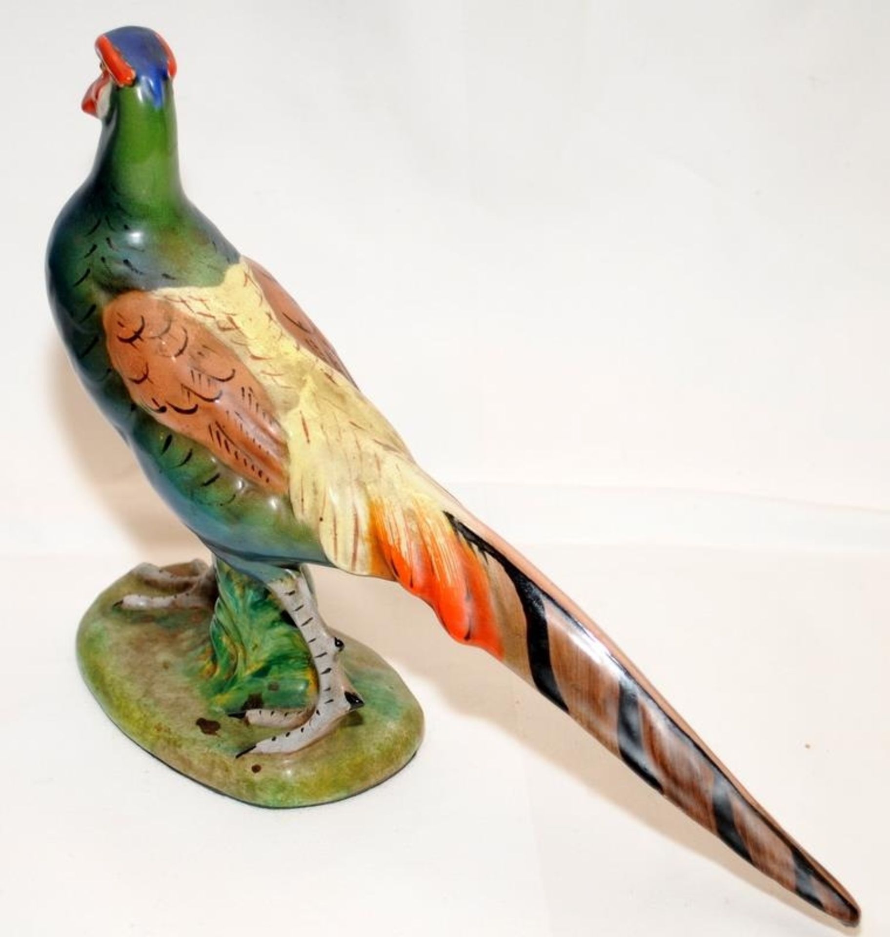A pair of quality early 20thC Italian pottery hand painted pheasants. Approx 28cms across - Image 5 of 6