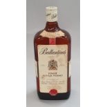 Vintage Ballantines Finest Blended Scotch Whisky 1L.