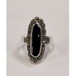 Large Art Deco black onyx silver marcasite ring size L (TR10).