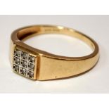 A 9ct gold and diamond signet ring size R. (31)