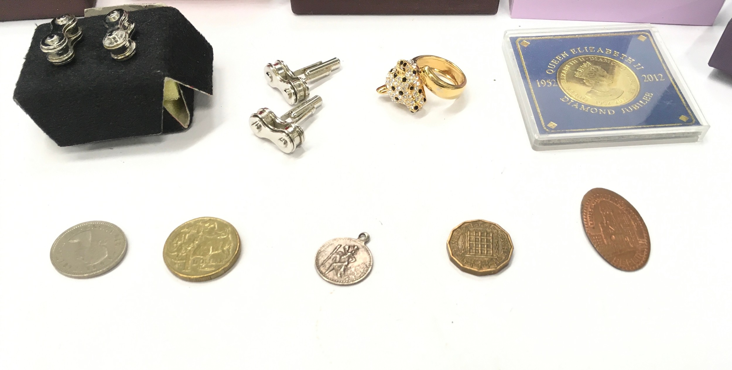 Collection of jewellery to include gold and silver (H2, H28, H29, H31, H33, H35) - Image 4 of 4