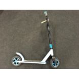 A Blue scooter (H15)