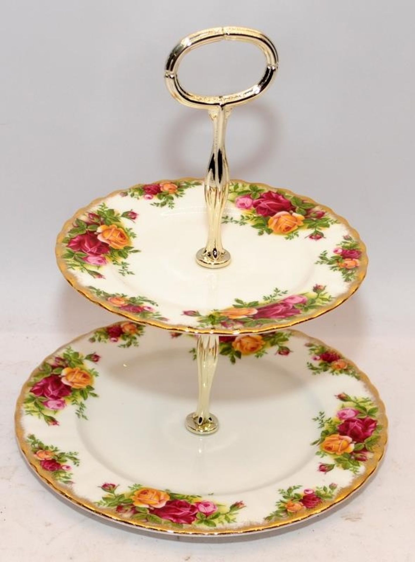 Royal Albert Old Country Roses serving suite comprising two tier cake plate, lidded jam pot, 30cms - Image 2 of 5