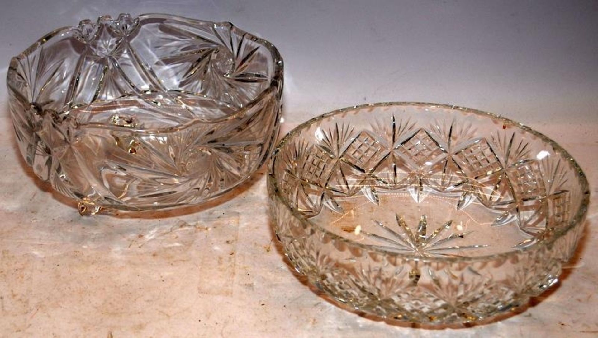 A collection of large cut glass lead crystal fruit bowls, the largest being 25cms across x 14cms - Image 3 of 4