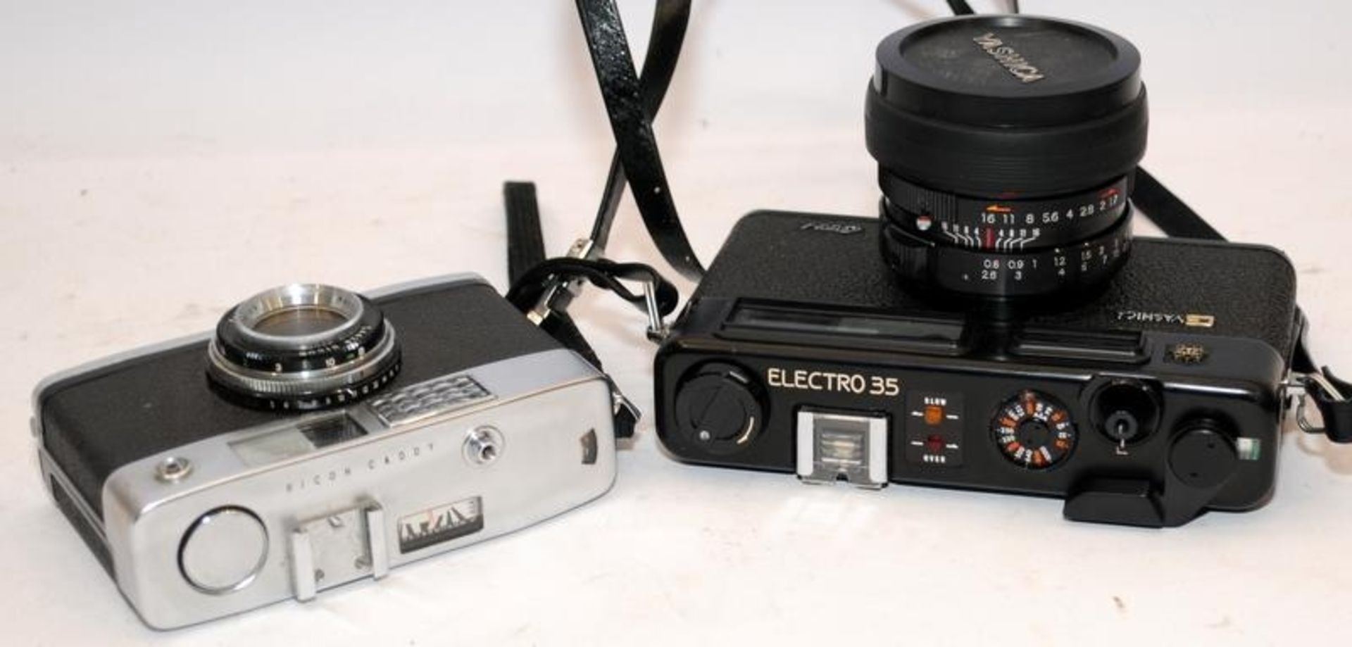 2 x vintage 35mm cameras to include Yashica Electro 35 rangefinder and a Ricoh Caddy - Image 3 of 3