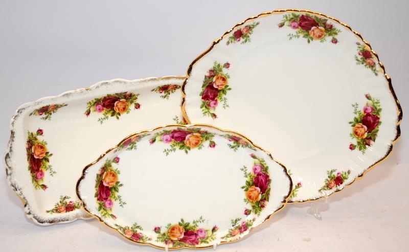 Royal Albert Old Country Roses serving suite comprising two tier cake plate, lidded jam pot, 30cms - Image 3 of 5