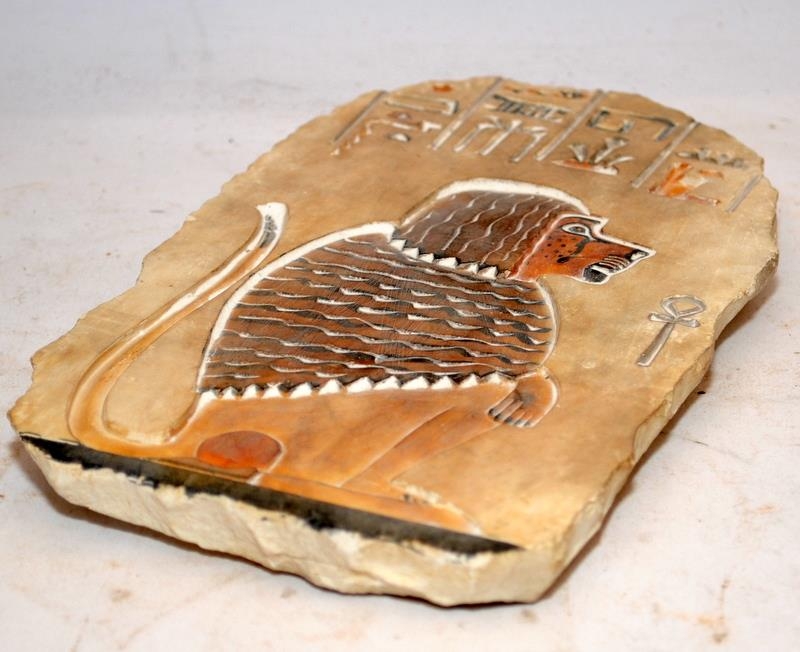 Carved and painted Egyptian sandstone plaque featuring the ancient Egyptian moon god Thoth. 19cms - Image 3 of 3